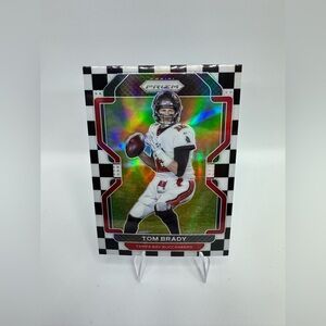 Tom Brady Prizm No. 294 Checkerboard Case Hit New Sleeved Top Loader Team Bag